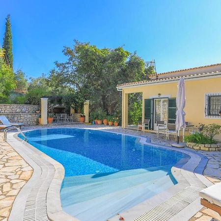 Villa Natasha Katávolos Exterior photo